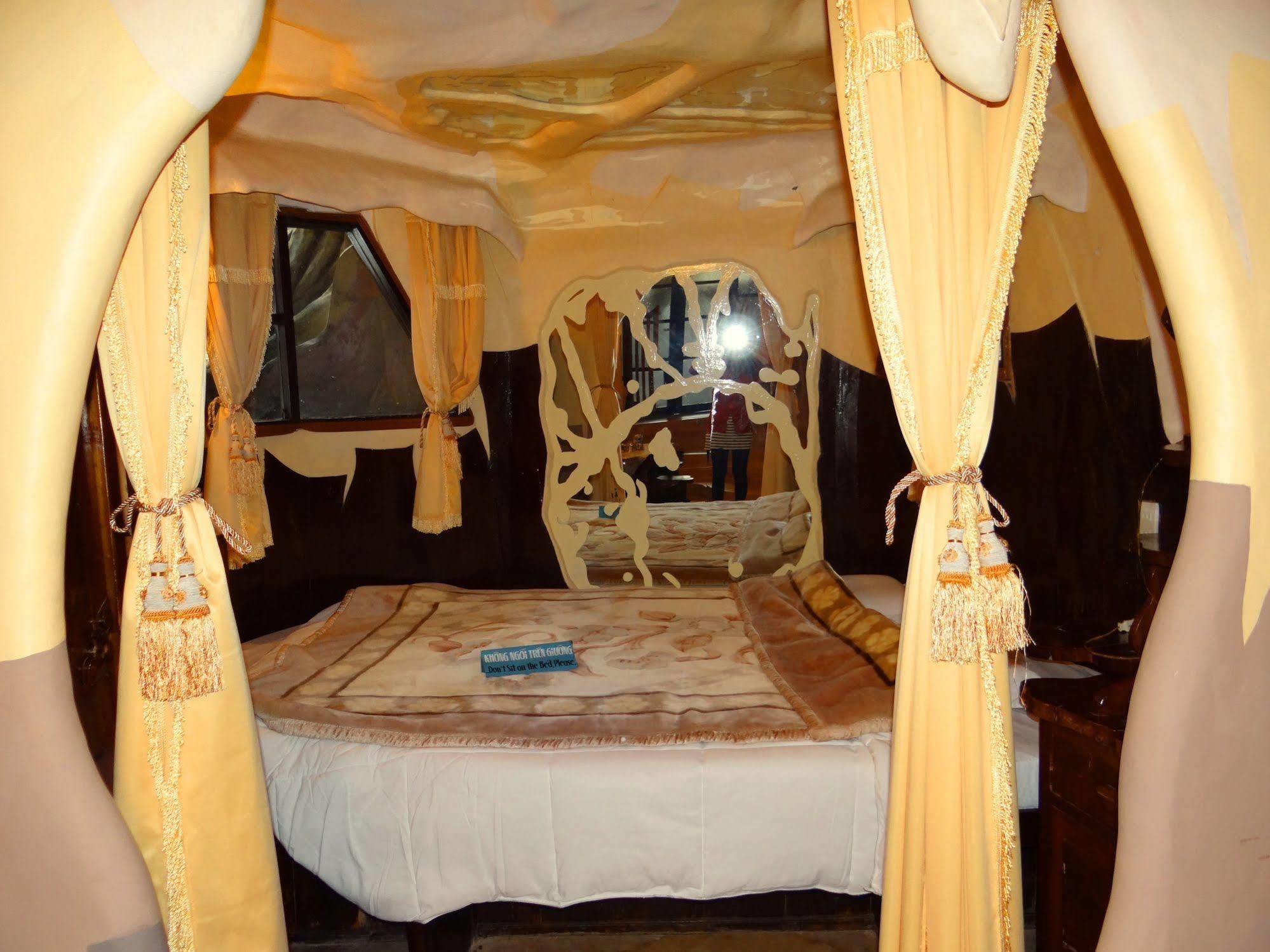 Villa Crazy House Dalat Exterior foto