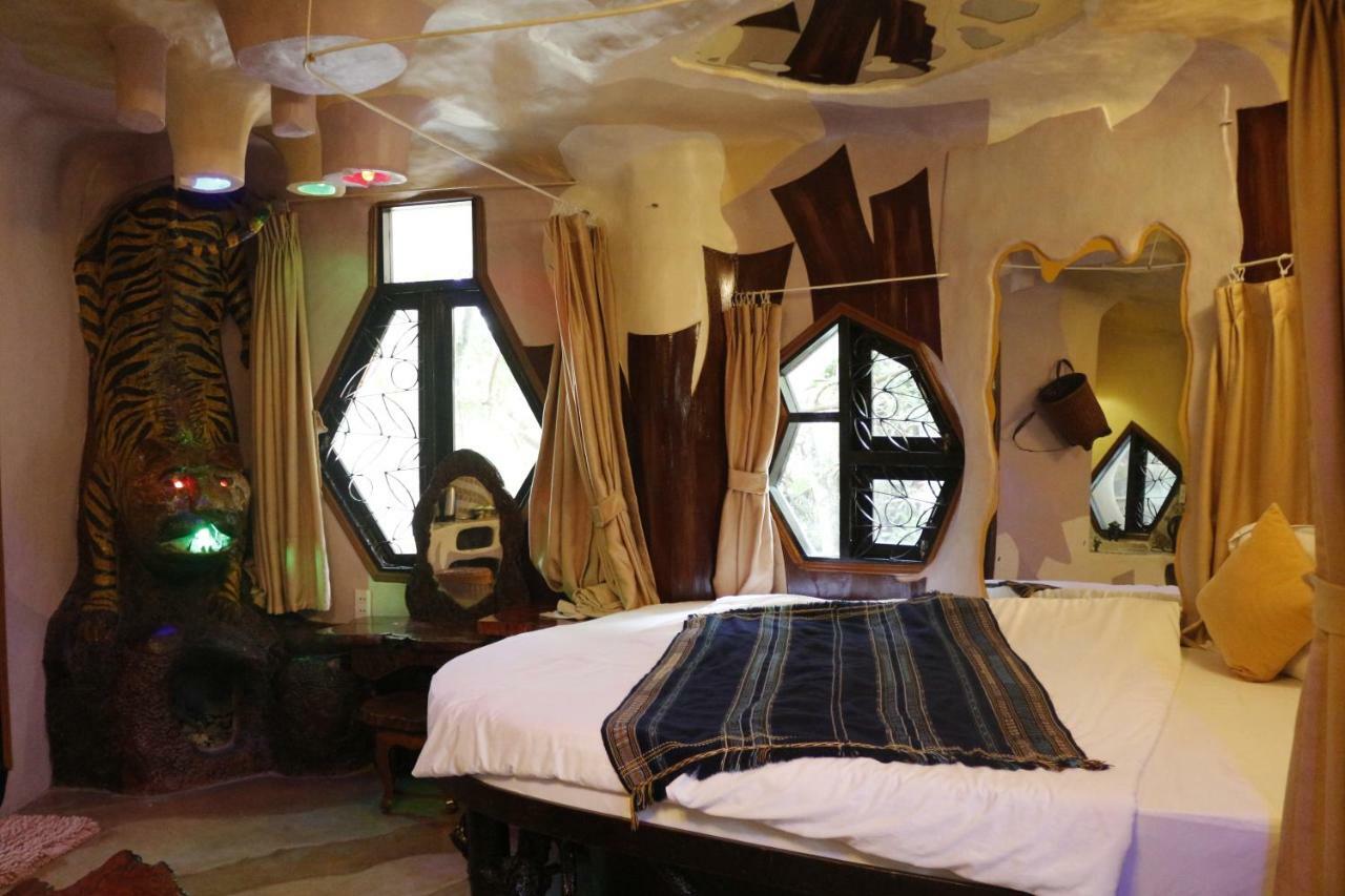 Villa Crazy House Dalat Exterior foto