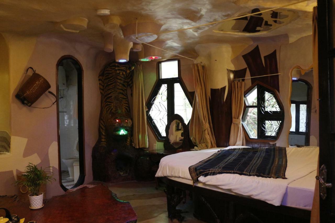 Villa Crazy House Dalat Exterior foto